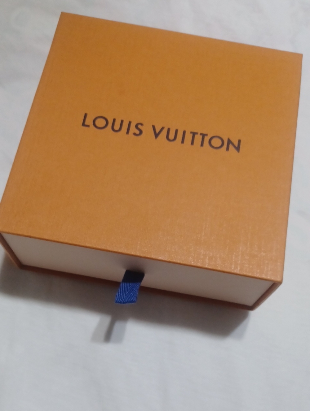 Louis Vuitton Tan Box, Envelope & Cream Dust Pouch - Picture 2 of 6